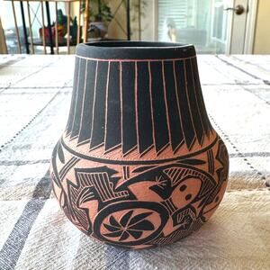 Vintage Native American pottery Acoma Pueblo in New Mexico signed DC Vallo